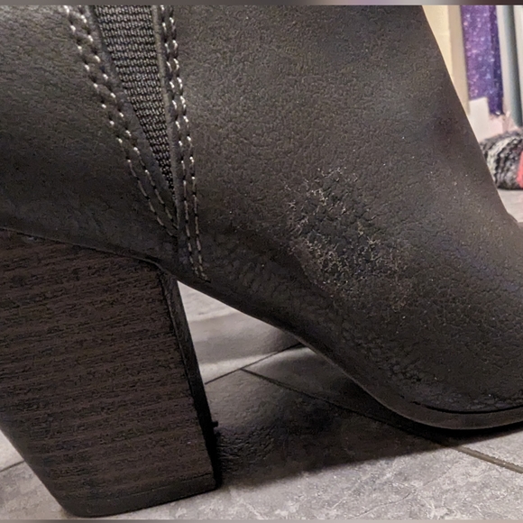 Fergalicious Grey Booties - Picture 2 of 9
